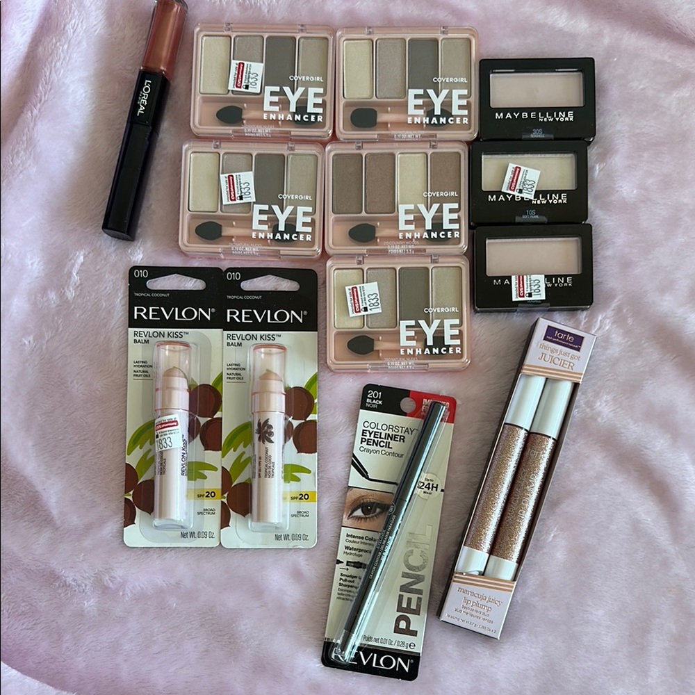 NWT Revlon and Maybelline Makeup Set